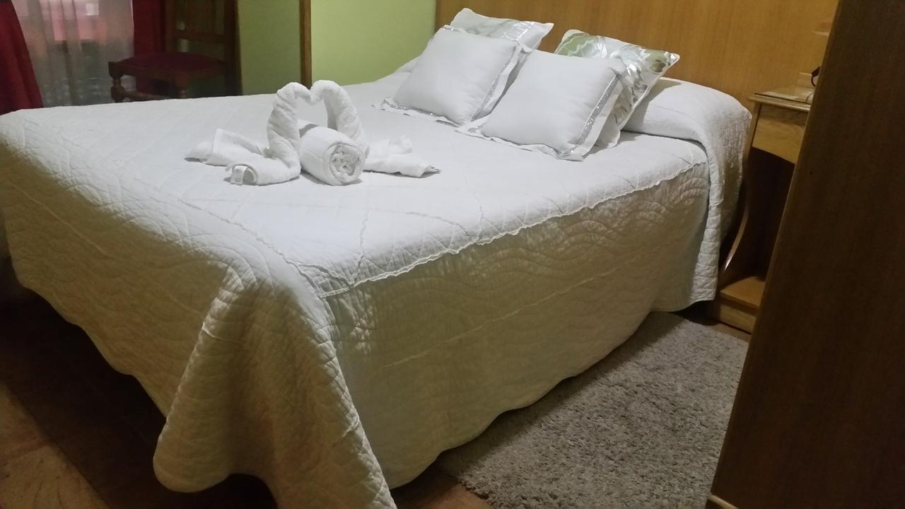 Hostal Ponte Dos Santos Ribadeo Dış mekan fotoğraf