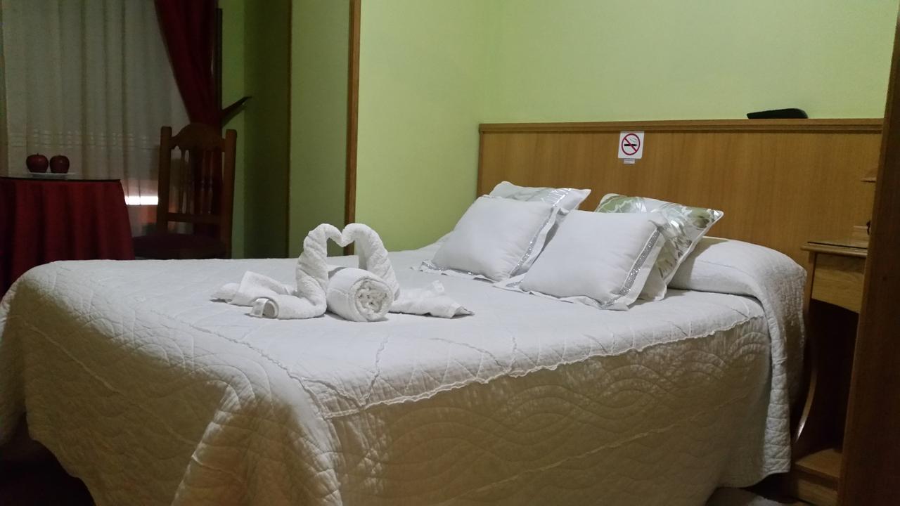 Hostal Ponte Dos Santos Ribadeo Dış mekan fotoğraf