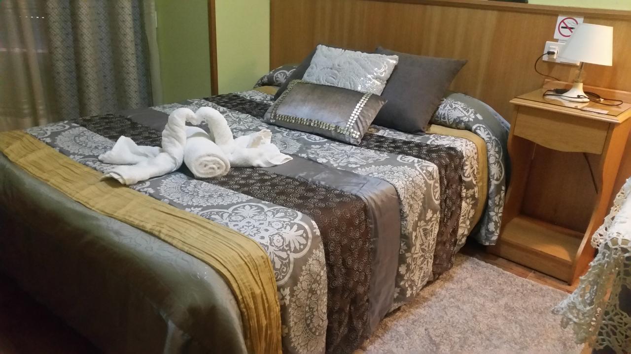 Hostal Ponte Dos Santos Ribadeo Dış mekan fotoğraf