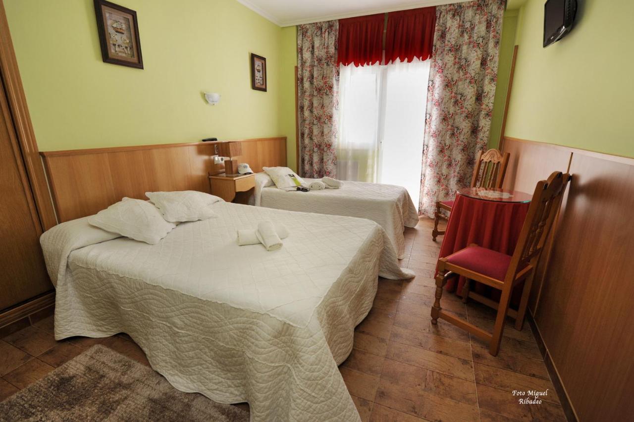 Hostal Ponte Dos Santos Ribadeo Dış mekan fotoğraf